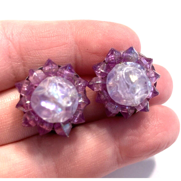 Vintage Mid Century Purple Bead Cluster Clip On Earrings Small Textured Romantic - Picture 6 of 8